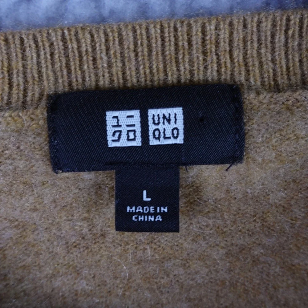 Uniqlo Mens 100% Cashmere Crew Neck Sweater Camel Tan Brown Large‎ Quiet Luxury